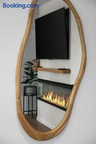 Mellow mountains, boutique beach house - Image 3