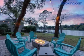 The Ancker Boat House - Waterfront on the Bayou - Image 2