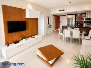 Incredible 1 Bed Apt 43rd Floor at Icon Brickell - Image 3
