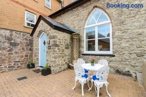 1 Chapel Mews - Image 3
