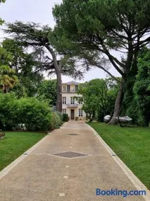 Domaine au coeur du lot avec Rooftop et Jacuzzi - Image 2