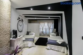 Apartamentos Los Angeles - Image 1