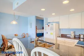 Surf City condo with community pool & direct beach access! - Image 2