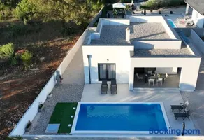 Villa Zara Blu near Zadar with private pool - Image 1
