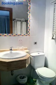 Hostal Del Carmen - Image 4