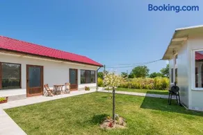 Sea Breeze Vacation House I BBQ & Jacuzzi - Image 1
