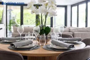 The Luxury House - Image 5