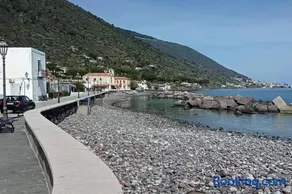 Casa Caraedo sulla spiaggia Isola Salina - Image 1