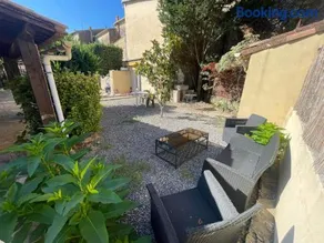 Velezia Guesthouse - Image 5