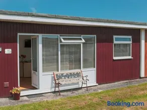 Hi-De-Hi Chalet 111 - Image 2
