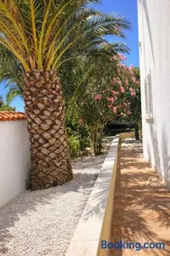 Villa Palma Maris - Pool, Sea View & Private Gym - Image 3