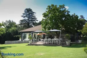 Vaal River Luxury Villa - Image 2