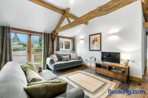 Long Barn - Image 3