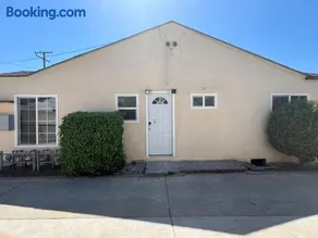 Fully remoded 1B1B Home in baldwin Park3369A - Image 2