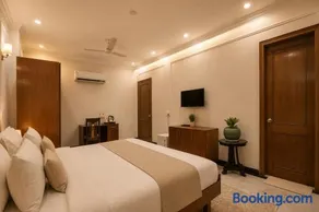 Hotel Heaven Silk 108, Near Galleria Market & Phase I Metro - Image 4
