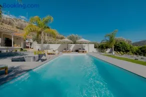 Blue Topaz Villa with Private Pool - Image 2