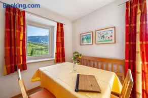 Familienorientiertes Apartment mit Pool, Grill und Garten | Bergblick | Perfekt für die Arbeit von Zuhause - Image 3
