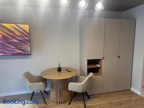 Golden Sky Apartment - Image 4