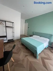 Nika Partenope Rooms - Image 1