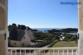 Appartement VUE SUR MER de chaque pièce, exposé au Sud au centre de TREBEURDEN Réf - 666 - Image 1