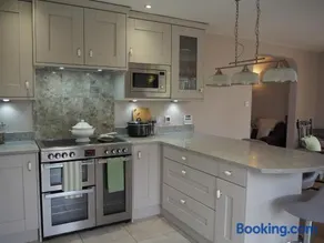 Forge Bungalow - Image 2
