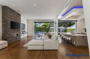 5BR Modern West Hollywood Retreat - Image 4