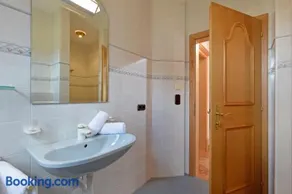 Casa vacacional ideal para familias con sauna, jacuzzi y barbacoa | Junto al esquí | Perfecta para el trabajo en remoto - Image 4