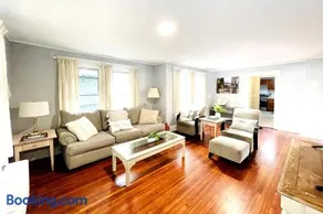 Modern Home off I-95 Perfect for Families & Business Stay with Ample Parking - Image 1