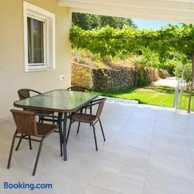 Endless Green Villa - Image 2