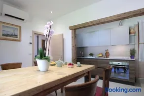 House Angy - Image 2