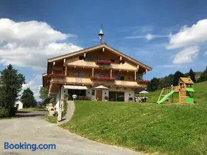 Schrolln Appartements - Image 2