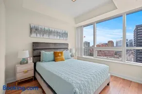 Amazing 1Bedroom 1BR Sheppard Metro Free parking - Image 1