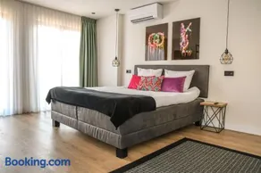 Hotel La Boutique - Image 3