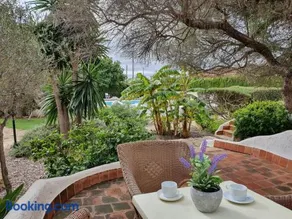 Apartment Hibiscus - Image 1