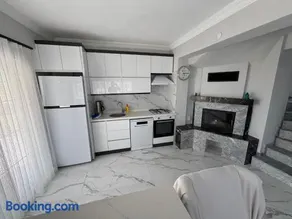 Deniz Manzaralı Özel Villa - Image 1