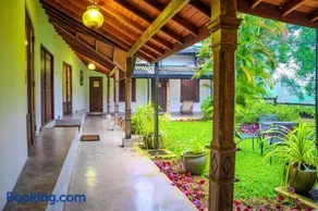 Rukmale Boutique Bungalow - Image 2