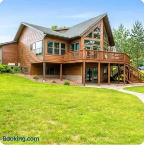 Dog Friendly Lakefront Escape Dock Fire pit game room - Image 1
