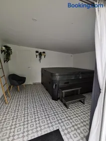 Gîte avec jardin et terrasse - Image 3