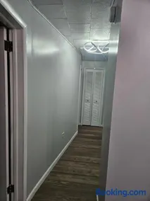Super Comfy Entire Home - Image 5