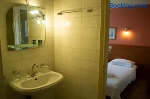 Egnatia Hotel - Image 1