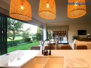 Kingfisher House, Pecanwood Estate, Hartbeespoort - Image 5