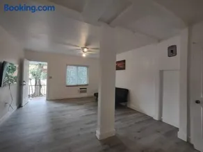Calle Ocho Urban Getaway - Image 3