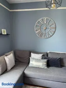 Cosy 2 bed flat in Crickhowell - Image 2