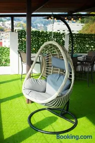 Apto Vista Hermosa con terraza ajardinada privada - Image 2