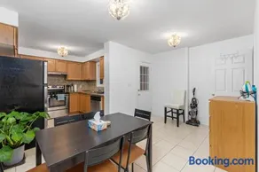 Semi-Private Townhouse - 3 Bedrooms, 4 beds, Free Parking, Wifi, Netflix, - Hosted by Matthew - Image 1
