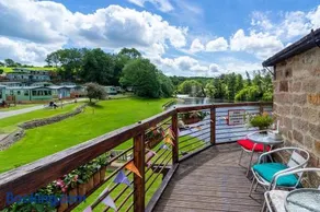 Leylandii 2 Bed Holiday Home in picturesque town. - Image 2