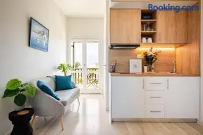 Mira Kalyves Seaviews & Mountain View Apartment - Image 3