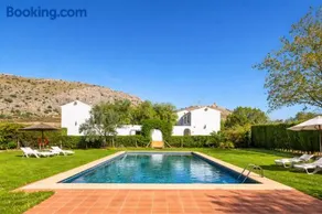 Cubo's Casa Rural Cortijo El Puntal - Image 1