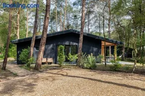 Luxe familiehuis in parkbos - Image 1