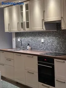 Spacious And Beautiful Apartment In Bergen With Free Parking - Image 4